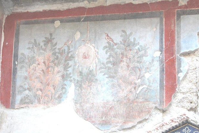 Pompeii and Herculaneum Private Tour with Native Guide and Skip the Line Tickets - Start point to best first impression: Hotel Vittoria in Pompeii
