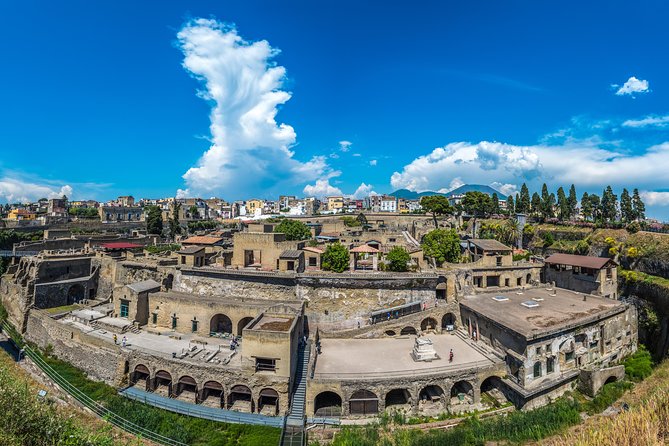 Pompeii and Herculaneum Private Tour - Herculaneum at the 2-hour mark: pyroclastic destruction and a different feel