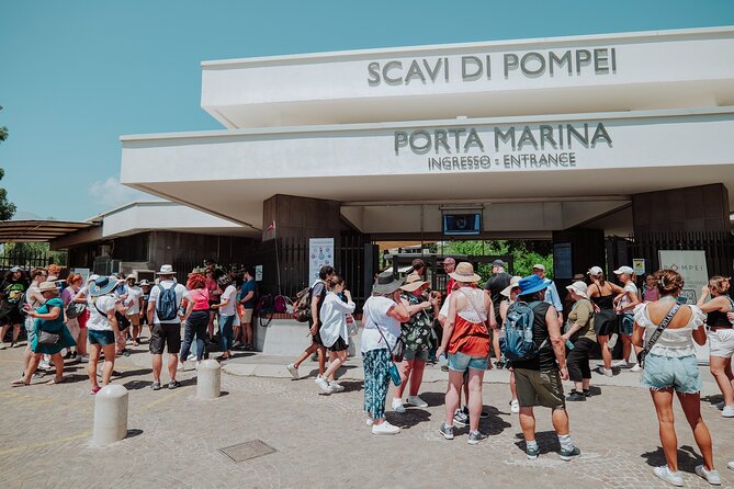 Pompeii and Herculaneum Small Group Tour with an Archaeologist - The return at the end: plan your next move carefully