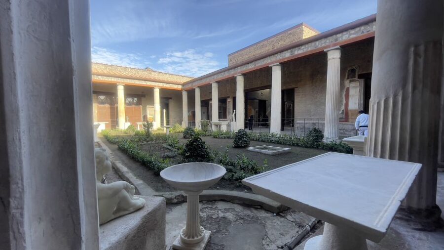 Pompeii and House of Vettii Guided Tour - Thermal baths and theater, everyday leisure with a Roman twist