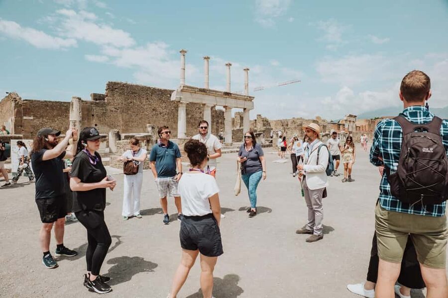 Pompeii and Oplontis: Small Group Tour with an Archaeologist - Pompeii start at Porta Marina Superiore: how the route sets the tone