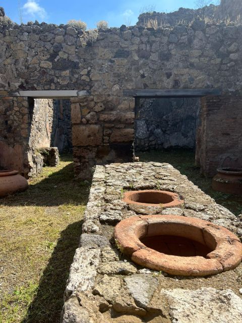 Pompeii and Vesuvius Cellars: Tour with Pick-Up in Positano - What To Wear And Pack For Pompeii Walking
