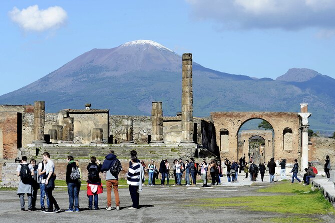 Pompeii and Vesuvius Small Group Tour From Naples with Pizza - Pompeii with an authorized guide: Forum, Lupanare, thermopolis, Stabian Baths