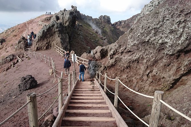 Pompeii and Vesuvius - VIP Tour/Small Group with Lunch - Vesuvius National Park: the 20-minute crater walk