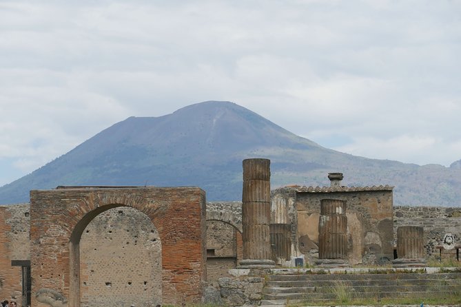 Pompeii and Vesuvius - VIP Tour/Small Group with Lunch - Admission included, and why it changes your day