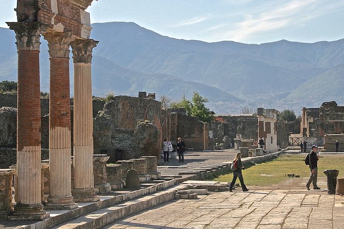 Pompeii and Villa of the Mysteries Private Tour - Timing and the realistic scope of a 3-hour private outing