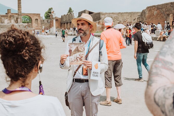 Pompeii Archaeological Small-Group tour for 15 people - Meeting at Via Villa dei Misteri and finding your Askos guide
