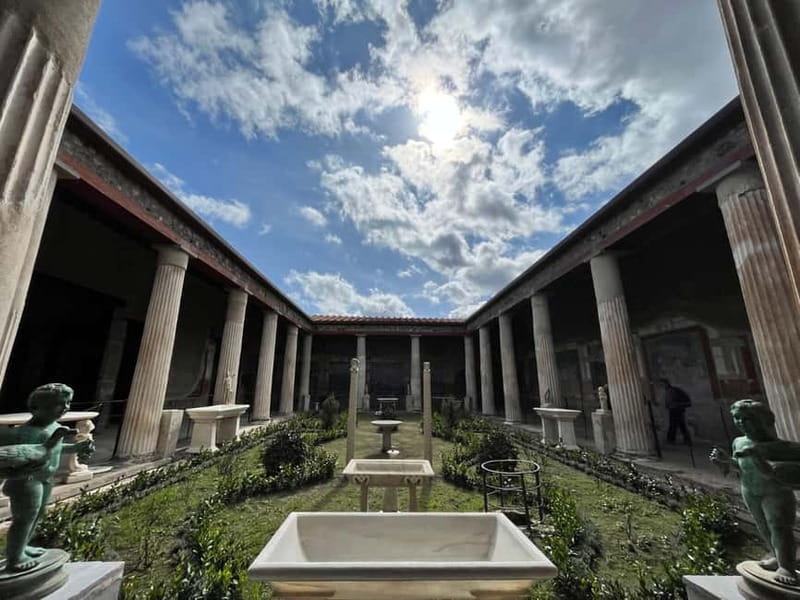 Pompeii: Archeological Tour & Wine Tasting at Mt. Vesuvius - The best Pompeii stops: houses, casts, and the theatre question