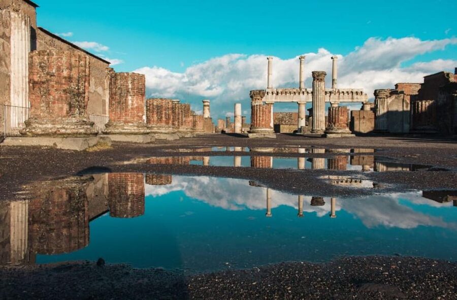 Pompeii: Entry Ticket & Guided Tour with an Expert Historian - Your 2-Hour Route Through Pompeii’s Core City Life