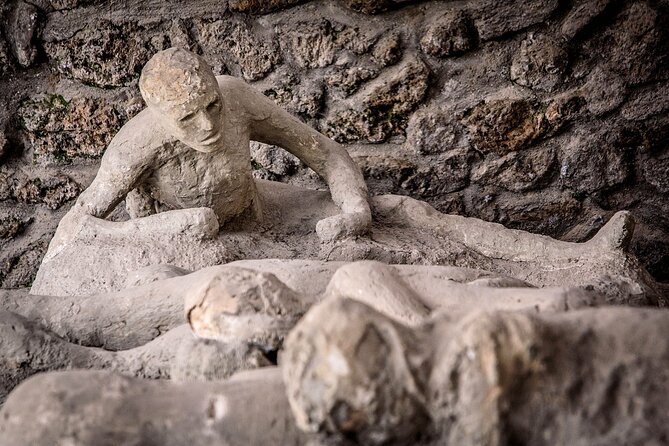 PompeiI Exclusive Tour with your Archaeologist in a Small Group - House stops, from the House of the Faun to Vettii wealth