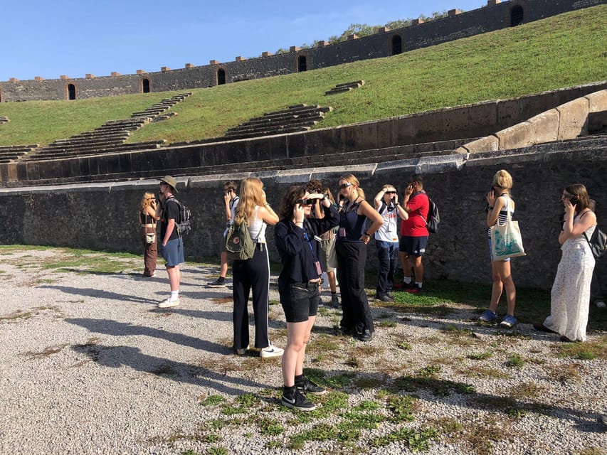 Pompeii: Family-Friendly Augmented Reality Tour with Ticket - The meeting point at Vittoria coffee shop, and how to avoid stress