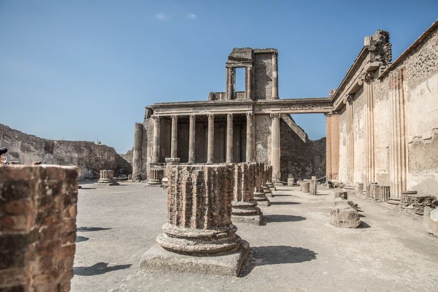 Pompeii: Guided Tour and Skip-the-Line Ticket - Forum Baths, Street Food Stops, and Everyday Roman Routine