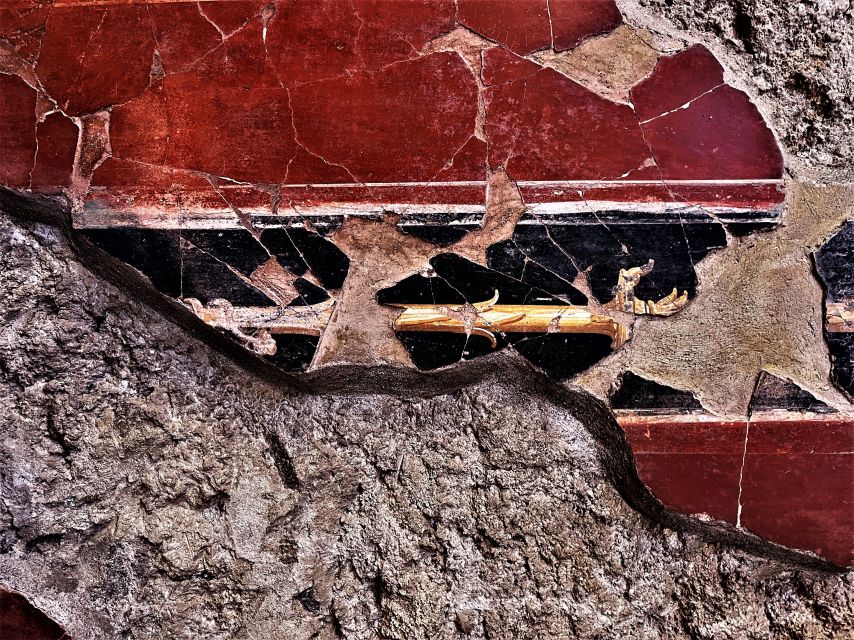 Pompeii: Guided Tour & Skip the Line Ticket - Guides you might meet: Giulia, Gennaro, and Sasà