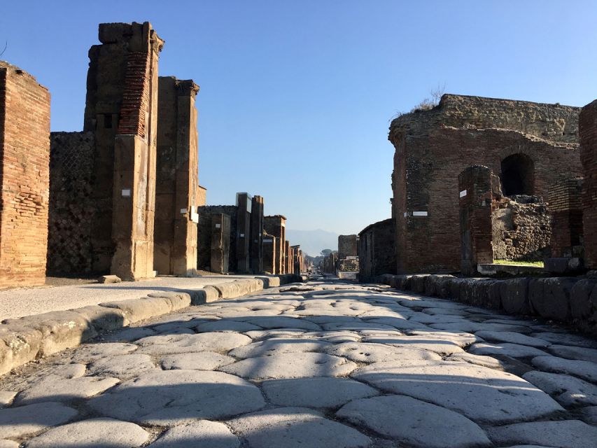 Pompeii: Guided Tour with Archaeologist with max. 12 People - Key Things That Make This Tour Worth It