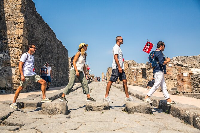 Pompeii: Guided Tour with Priority Entrance - Why priority entrance really changes Pompeii
