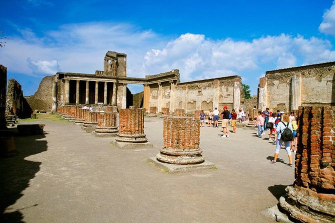 Pompeii & Herculaneum Day Trip from Naples with Lunch - Pompeii Archaeological Park: Your Two-Hour Hit of Roman City Life