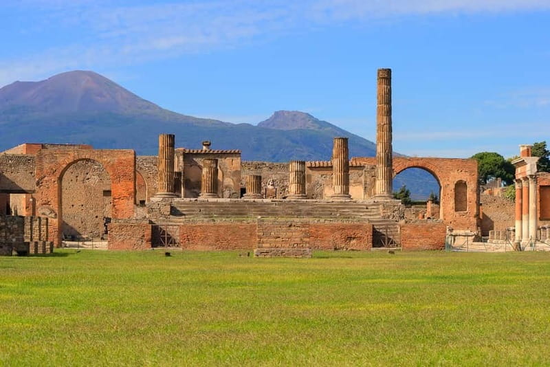 Pompeii & Herculaneum Tour with an archeologist - Walking pace, comfort, and who this small-group tour suits best