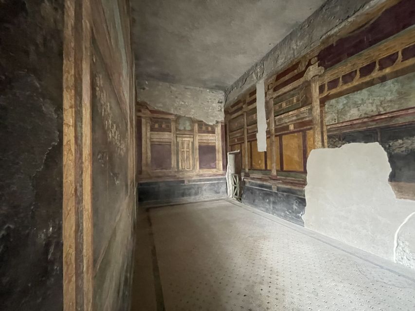 Pompeii: Highlights Guided Walking Tour - How the guides turn Pompeii into something you can follow