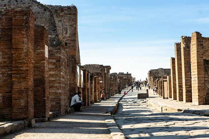 Pompeii & Mt.Vesuvius Day Tour from Naples with Pizza Lunch - Pompeii First, Because It’s the Real Time Machine