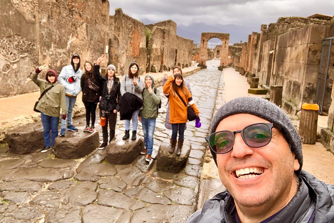 Pompeii New Discoveries Private Guided Tour - Private questions, plus real-world accessibility support