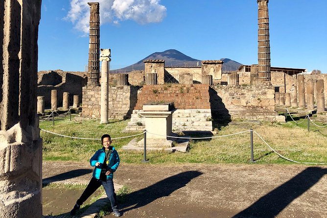 Pompeii New Discoveries Private Guided Tour - Getting to Piazza Esedra, so you do not waste your time