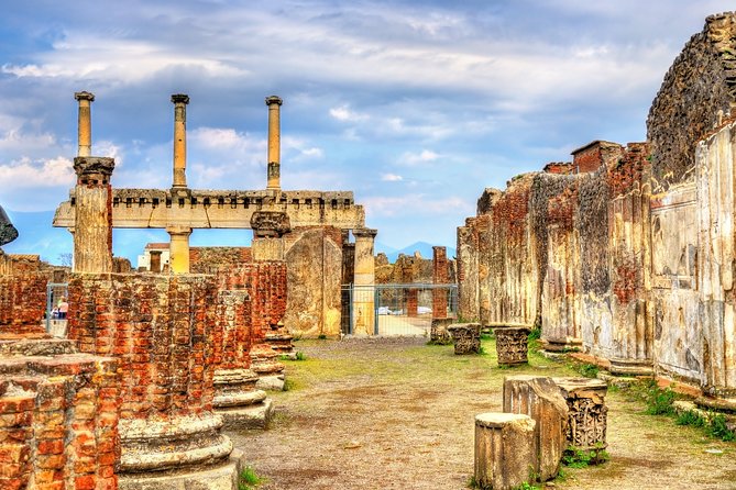 Pompeii Private & Personalized Tour with archeology expert guide - Where You Meet: Piazza Esedra in Pompeii