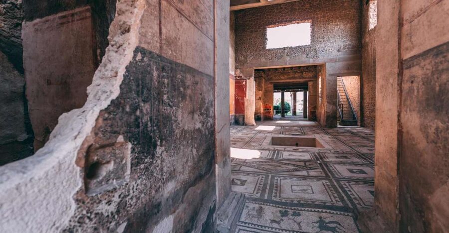 Pompeii: Private Tour with an Archaeologist - Pompeii makes more sense with an archaeologist in your ear