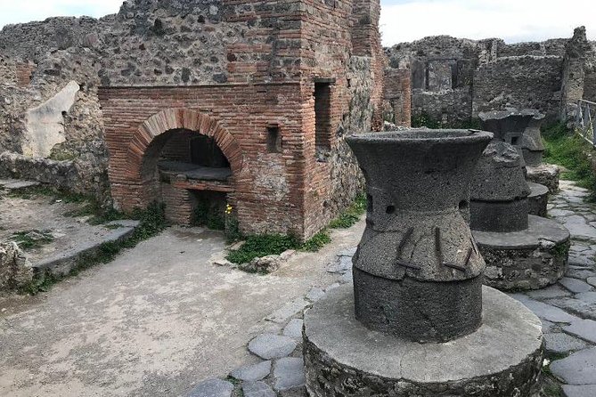 Pompeii Private Tour with Expert Guide - Should You Book This Pompeii Private Tour?