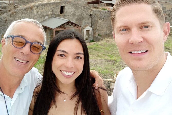 Pompeii private tour with expert guide in archaeology - Pompeii feels like a puzzle until someone translates it