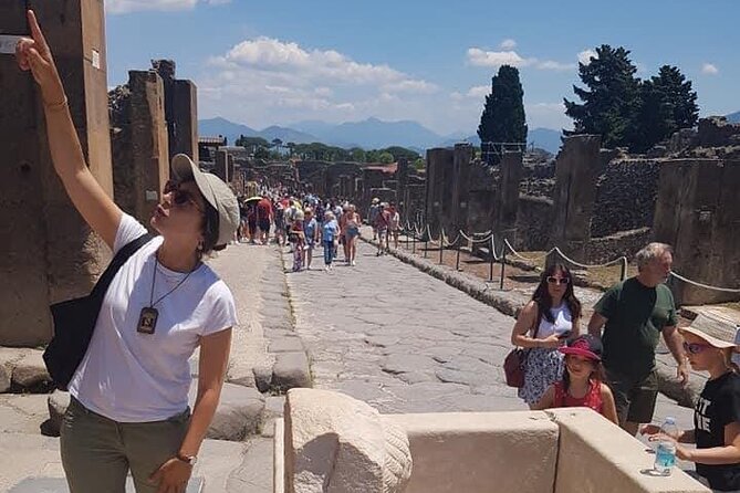 Pompeii Private Tour with expert local guide - Why the 2-hour length is a smart buy