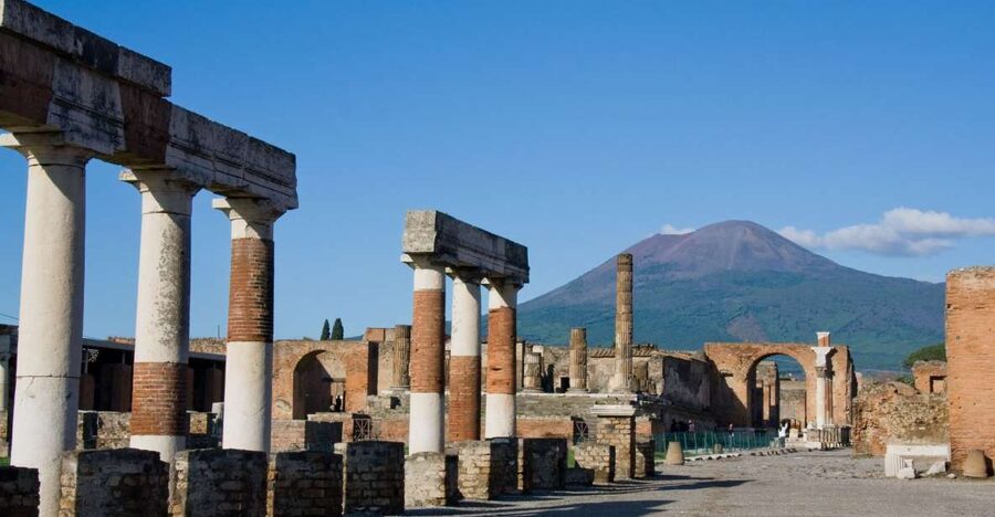 Pompeii: Private Tour with Hotel Pickup and Entry Ticket - The private van ride and how to use the 2-hour travel window