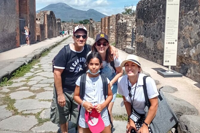 Pompeii Private Walking Tour with Expert and Authorized Guide - A 2-hour Pompeii walk with an authorized guide, not a rushed stampede
