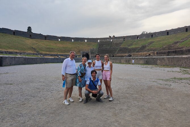 Pompeii Private Walking Tour with Expert and Authorized Guide - Starting at Via Villa dei Misteri, and what the flow feels like