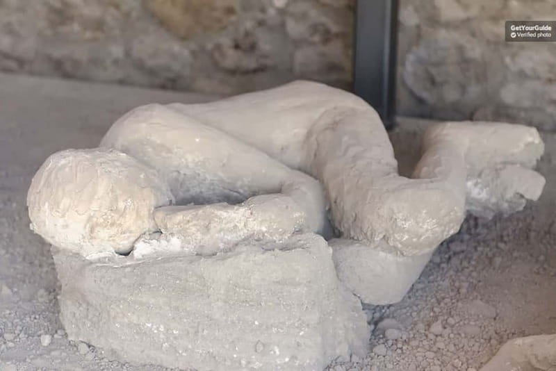 Pompeii Ruins 2-Hours Guided Tour and priority entry ticket - The Forum, Public Baths, and the Social Pulse of Roman Life