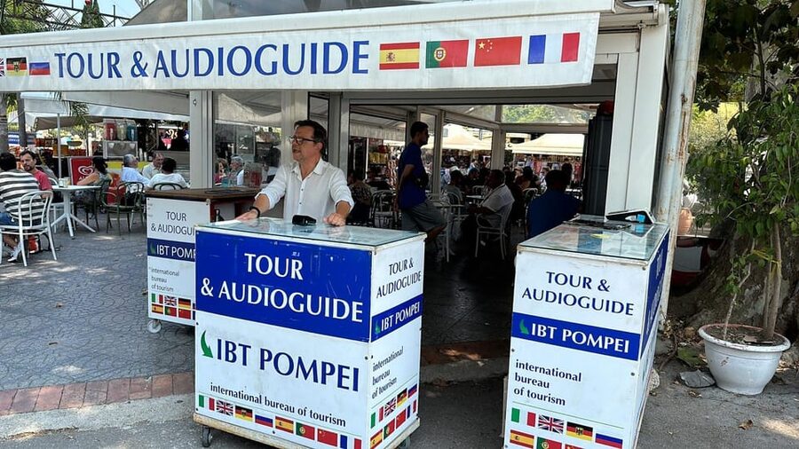Pompeii: Skip-the-Line Entry & Audioguide - The Audioguide Setup: How You Learn Without Getting Stuck