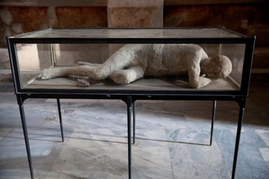 Pompeii: Skip-the-Line Guided Tour with Expert Archaeologist - Brothel Stops and City Wall Views (When Your Group Is Included)