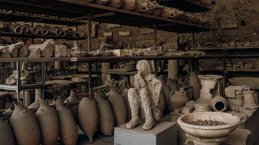 Pompeii: Skip-the-Line Guided Tour with Expert Archaeologist - Where to Meet at Via Villa dei Misteri (and Spot the Green Walk Sign)