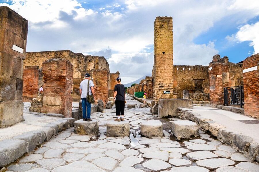 Pompeii Skip the line ticket+transfer from Naples - Getting to Pompeii Fast: Via Galileo Ferraris and the Around Vesuvio Pickup