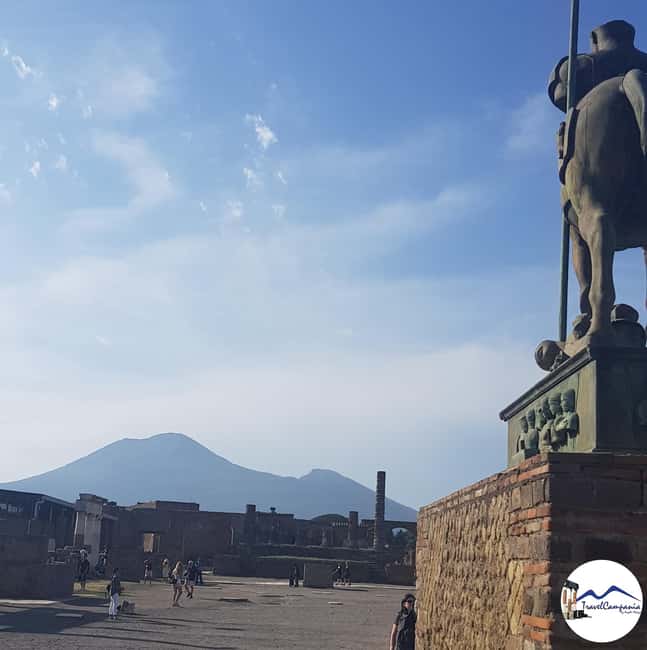 Pompeii, skip-the-line ticket with smartphone audio guide on App - Homes, Businesses, and the Color of Pompeii