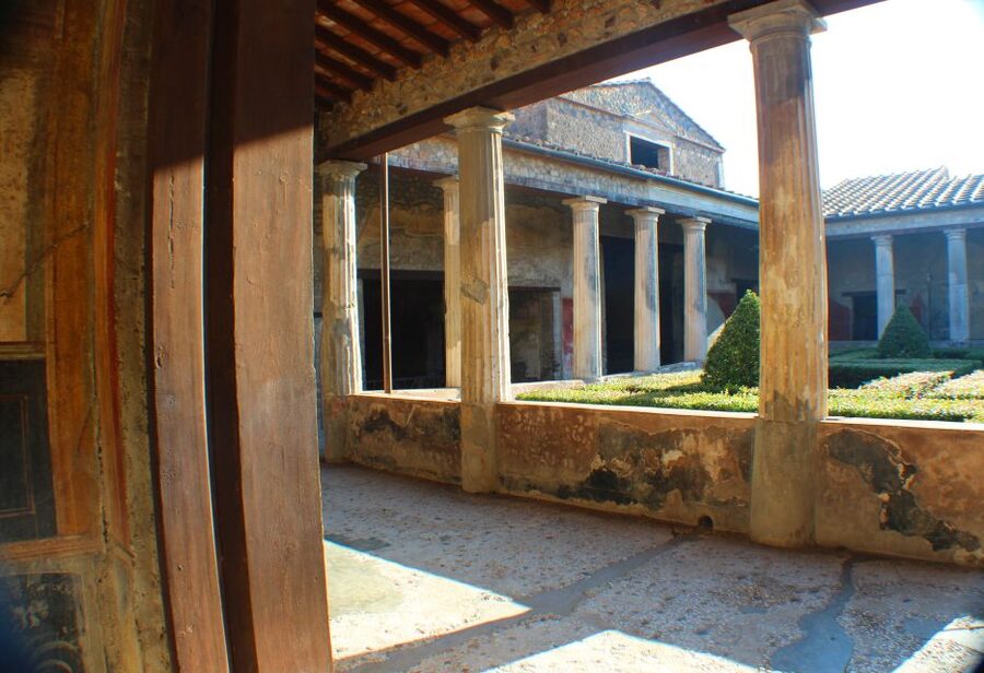 Pompeii: Skip-the-Line Tickets and Tour with Archaeologist - The Forum and market areas: where politics and people collided