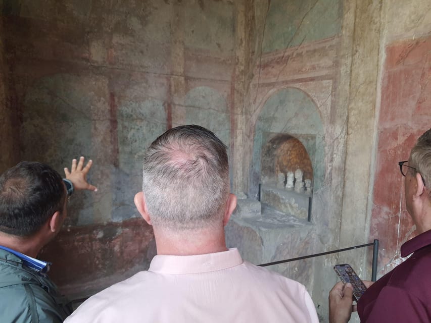 Pompeii: Skip-the-Line Tickets and Tour with Archaeologist - Bakeries and the dinner table: triclinium life and bread-oven realism