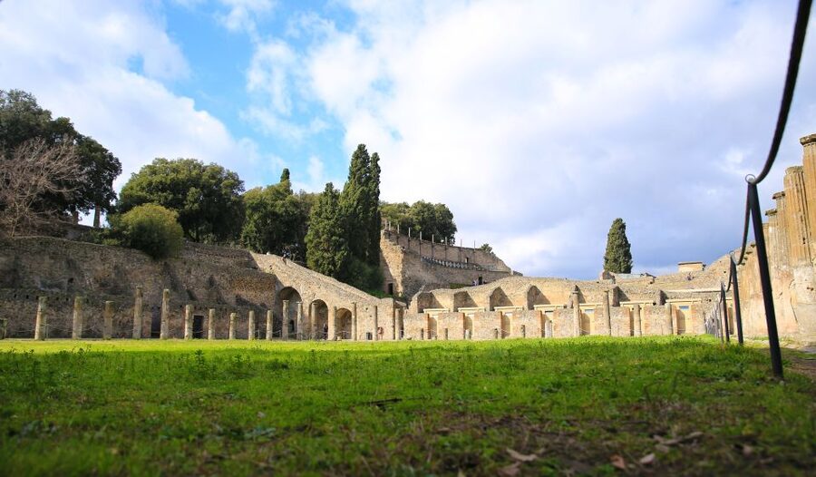 Pompeii: Skip-the-Line Tour for Kids and Families - Pompeii feels made for kids, if you tell the story right