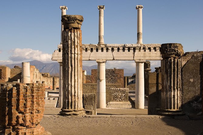 Pompeii Skip-the-line Tour with Archaeologist Guide - Thermal baths and everyday gossip in the preserved city