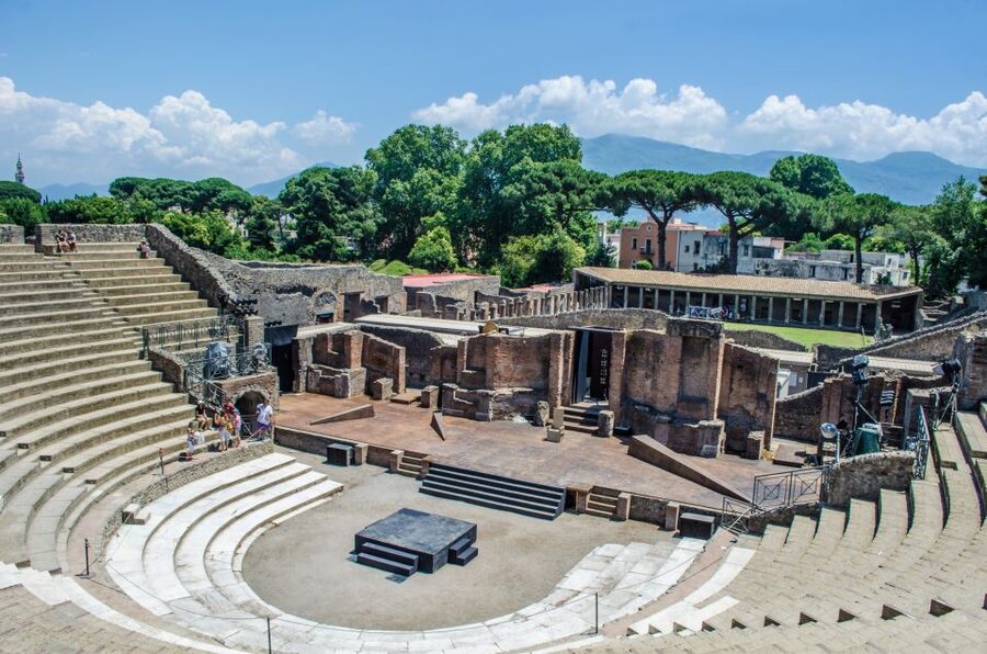 Pompeii: Small Group Guided Tour and Skip-the-Line Ticket - The guided walk through Pompeii’s main streets and the Forum