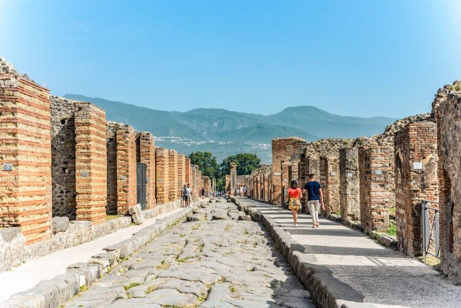 Pompeii: Small Group Tour with an Archaeologist - What makes the guides so good, and why it matters at Pompeii