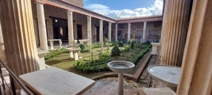 Pompeii Sunset tour for small group - House of the Faun, Terme Stabiane, and Lupanare: where the tour slows down