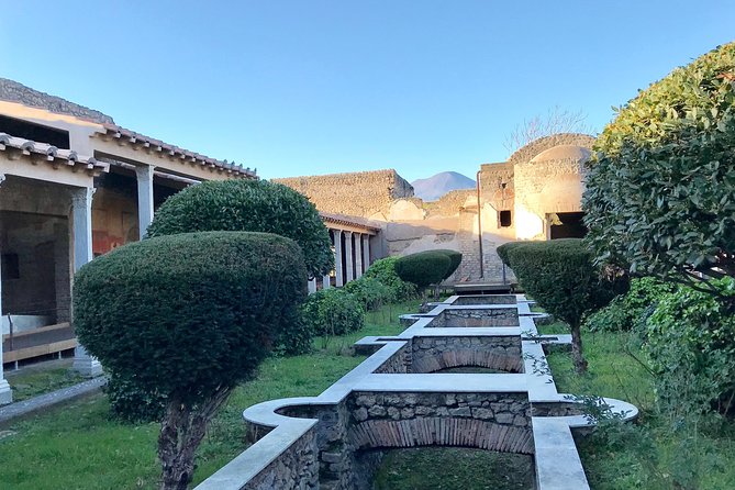 Pompeii Tour & Admission included in a Small Group - Teatro Grande: comedy, tragedy, and public entertainment