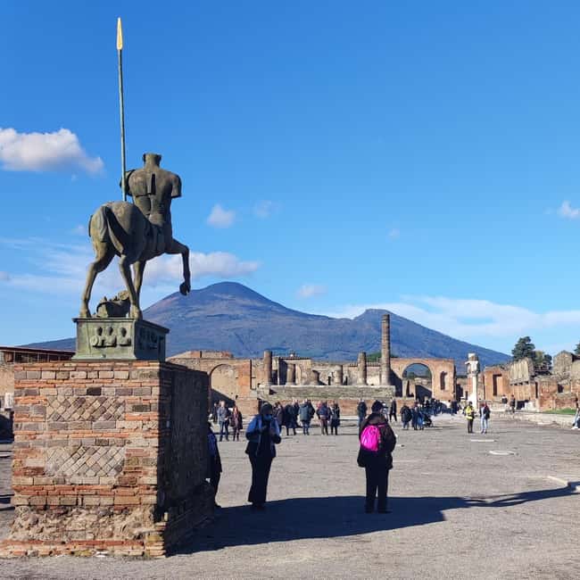 Pompeii Tour with Archaeological Expert and Lunch - Teatro Piccolo, Then the City Starts Making Sense