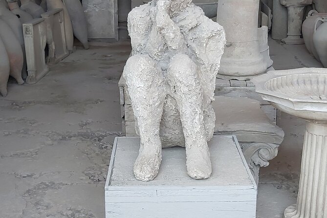 Pompeii tour with archaeologist - Forum to Granaries: Pompeii’s city center, plus the horror you can actually understand