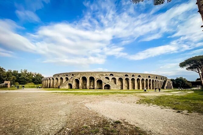 Pompeii tour with LOCAL GUIDE and SKIP THE LINE entrance - Stop 1: The Archaeological Park walk, built around the city’s “frozen moment”